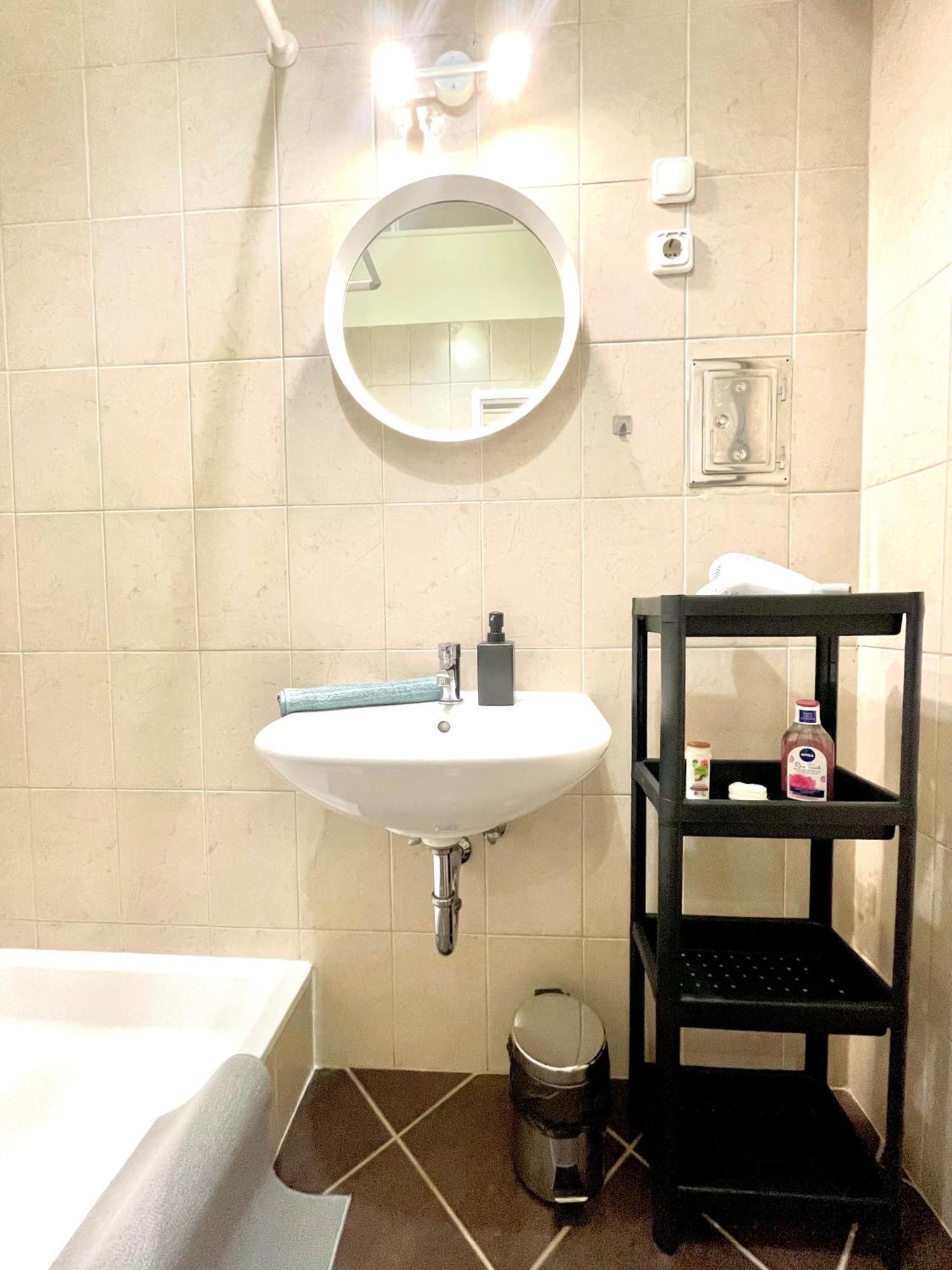 Sweet Warm With Big Bed Near New York Cafe Free Coffee * Budapesta